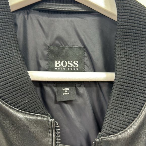 Hugo Boss 40R Leather Jacket - Picture 2 of 5